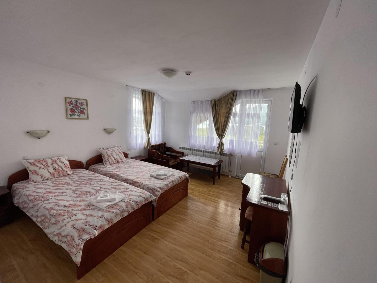 Family Hotel Panorama Sarnitsa Luaran gambar