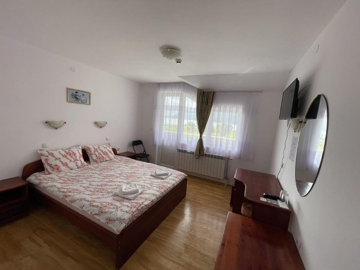 Family Hotel Panorama Sarnitsa Luaran gambar