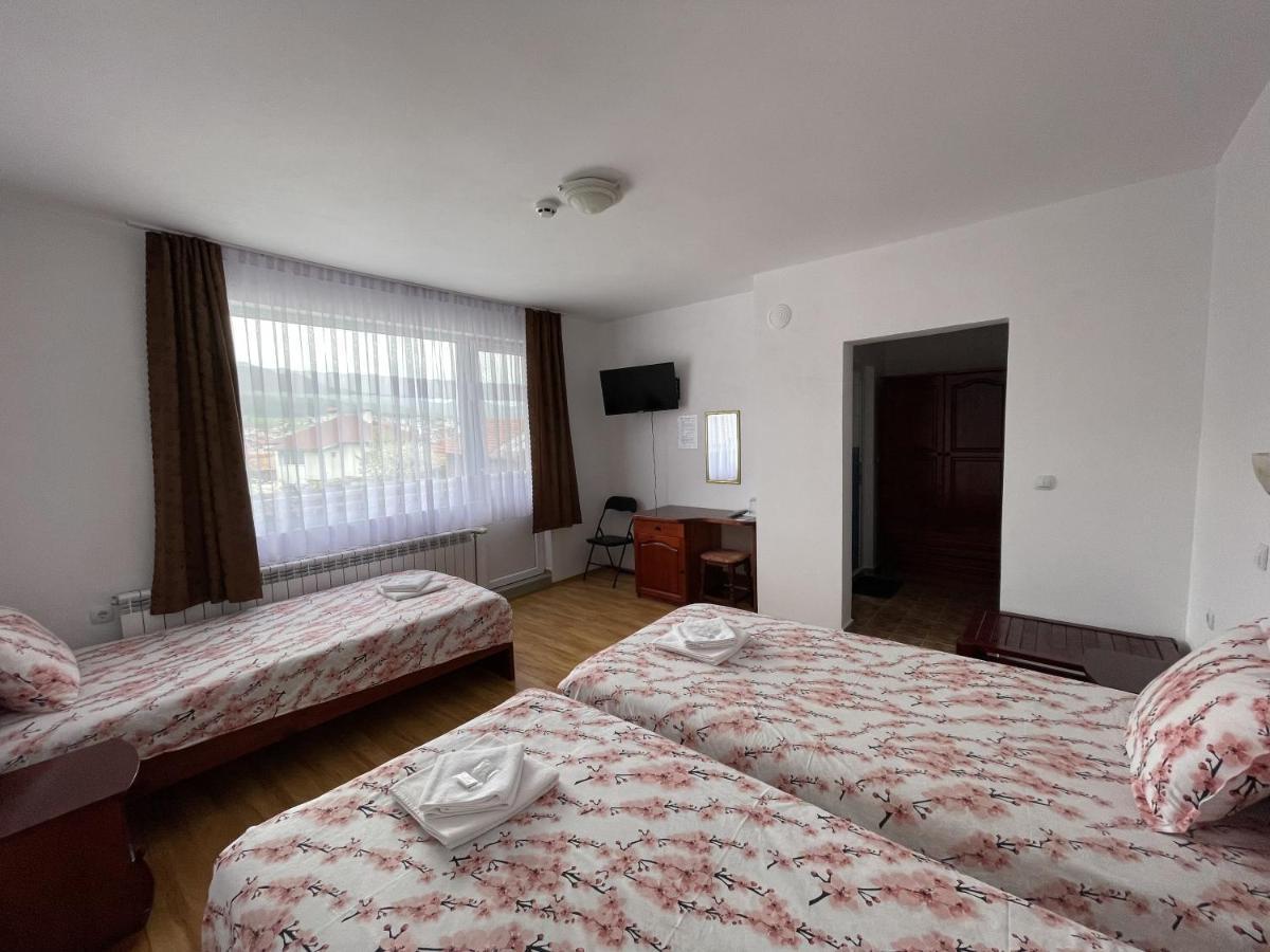 Family Hotel Panorama Sarnitsa Luaran gambar