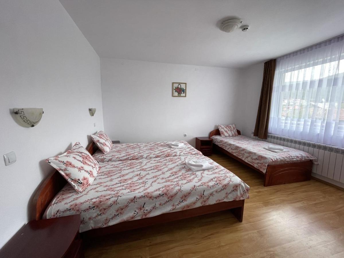 Family Hotel Panorama Sarnitsa Luaran gambar