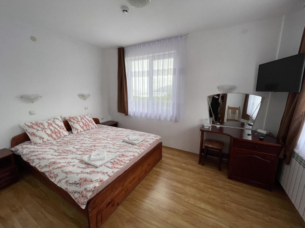 Family Hotel Panorama Sarnitsa Luaran gambar