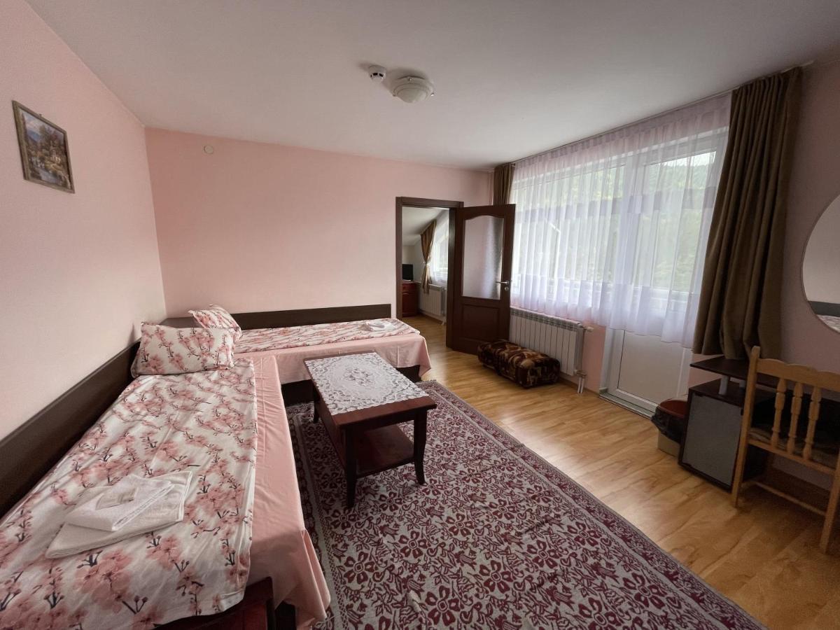 Family Hotel Panorama Sarnitsa Luaran gambar