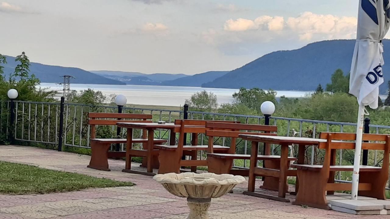 Family Hotel Panorama Sarnitsa Luaran gambar