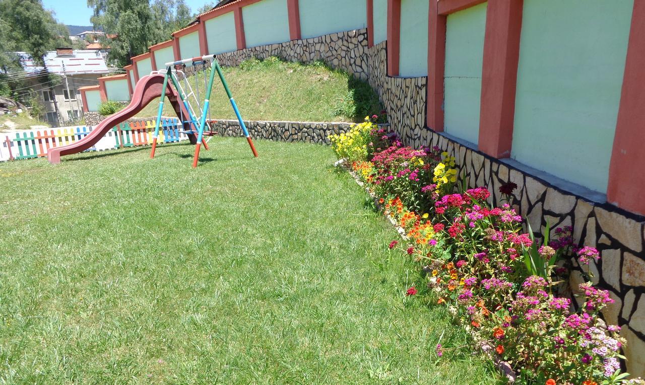 Family Hotel Panorama Sarnitsa Luaran gambar